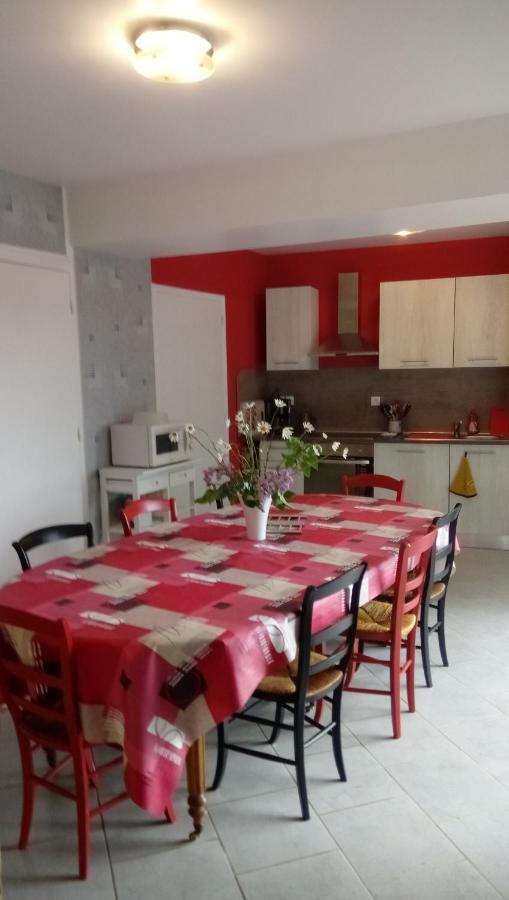 maison en pierre de pays Ségrie Extérieur photo